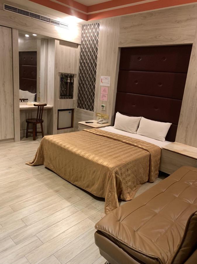 富晴汽車旅館fu Ching Motel Чжанхуа Сити Екстериор снимка