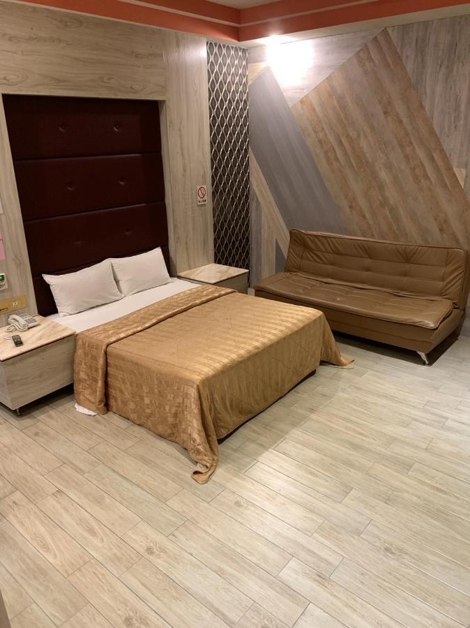 富晴汽車旅館fu Ching Motel Чжанхуа Сити Екстериор снимка