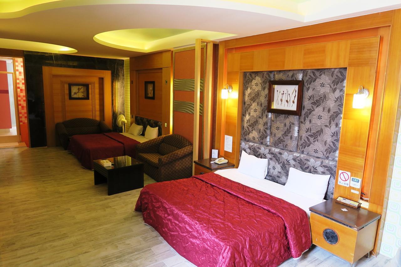 富晴汽車旅館fu Ching Motel Чжанхуа Сити Екстериор снимка