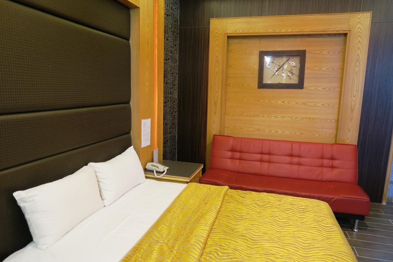 富晴汽車旅館fu Ching Motel Чжанхуа Сити Екстериор снимка