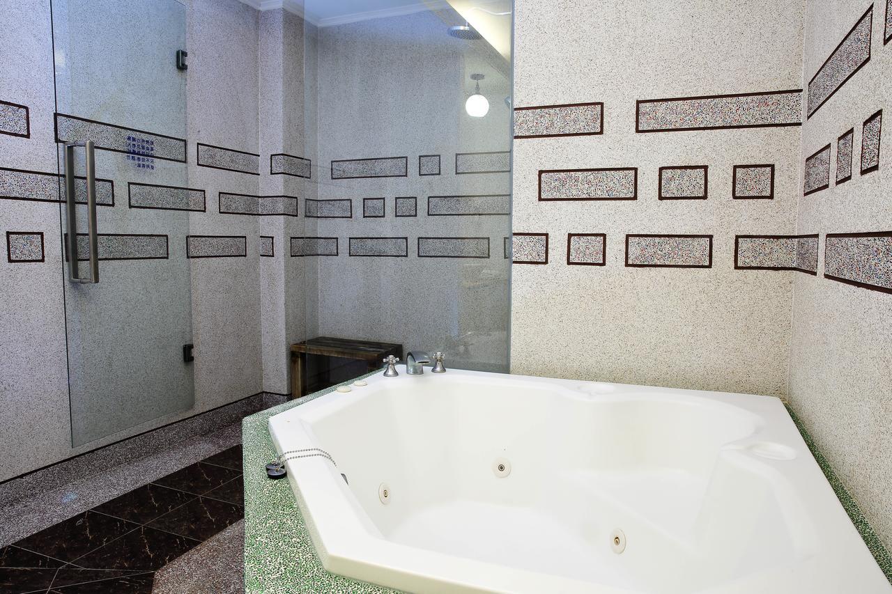 富晴汽車旅館fu Ching Motel Чжанхуа Сити Екстериор снимка